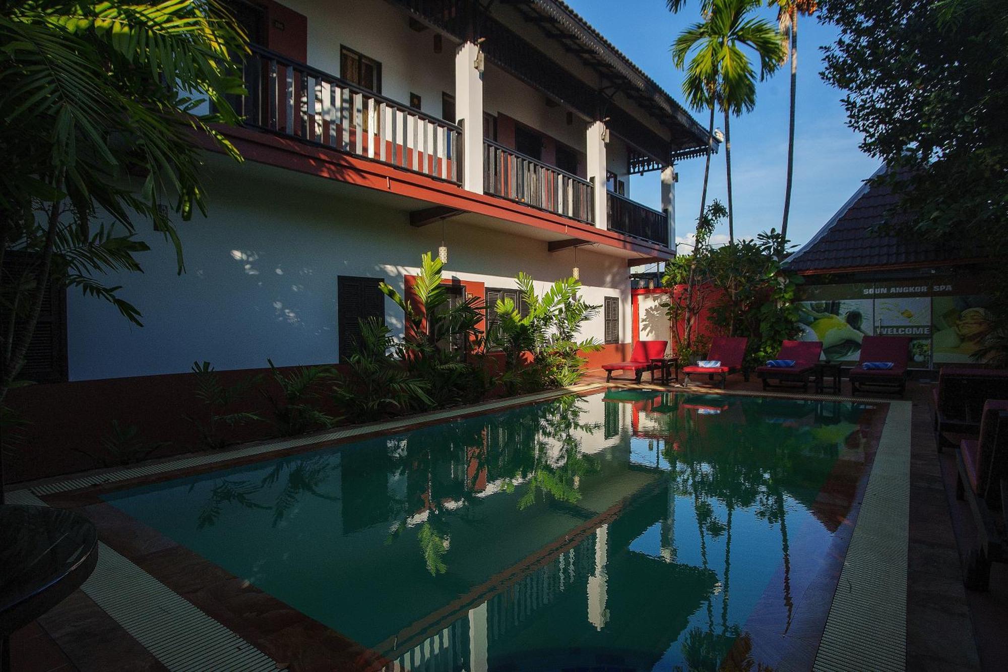 1960 Hotel 4*