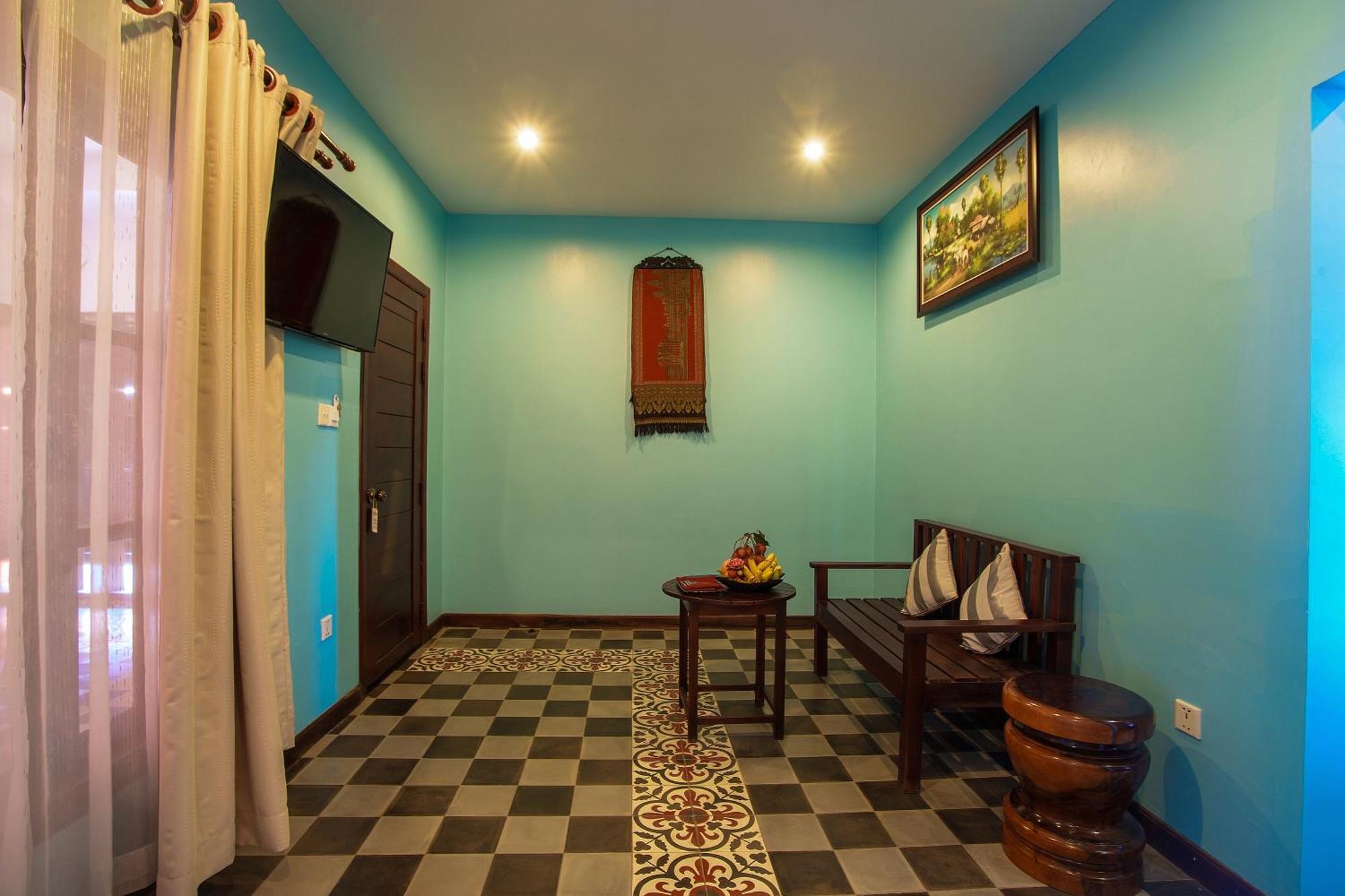 1960 Hotel 4*